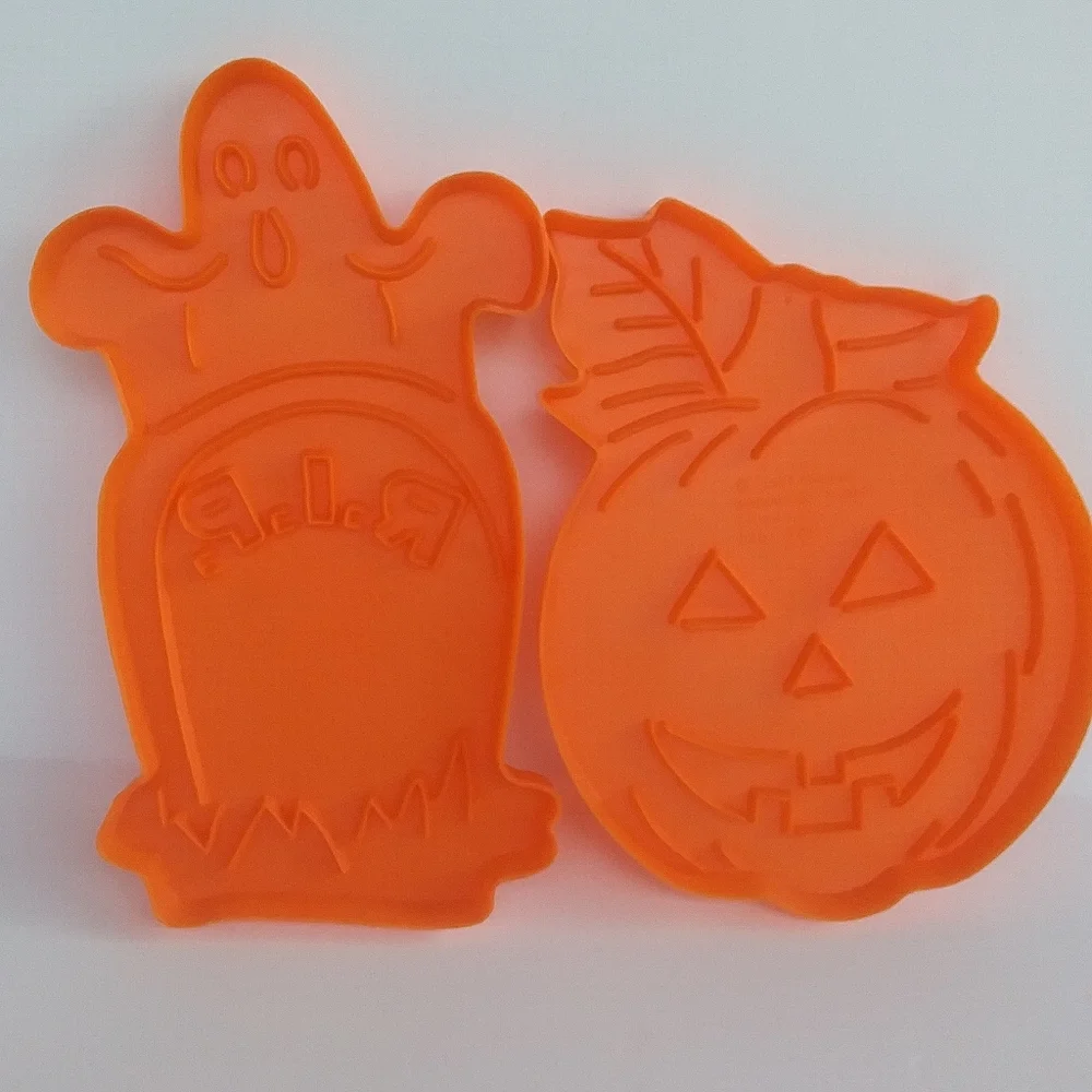 Vintage 1987 Wilton Halloween Cookie Cutters